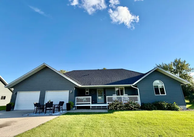 Photo 1 of Single family home for sale at 1012 6th Street Se, Roseau, MN 56751 | MLS# 7145112 | Listing updated on 2026-09-16