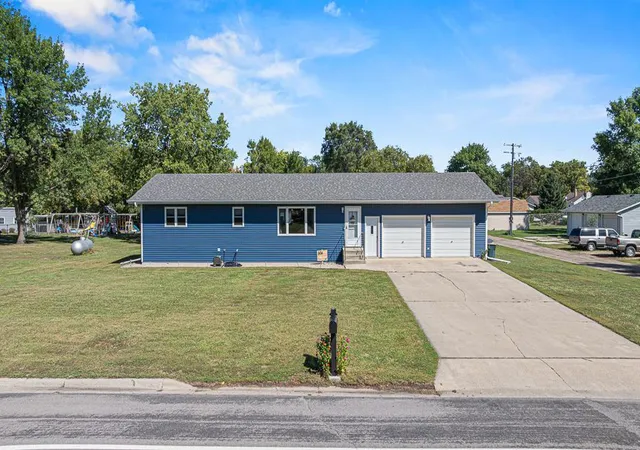 Photo 1 of Single family home for sale at 306 W 4th Street, Minneota, MN 56264 | MLS# 7145117 | Listing updated on 2026-09-19