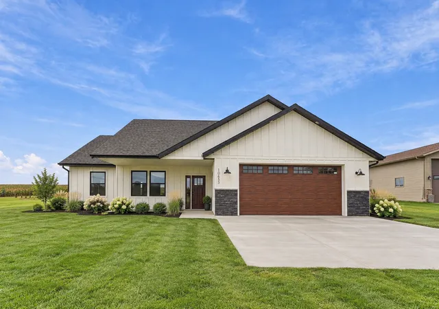 Photo 2 of Single family home for sale at 10653 Marty View Cir, Kimball, MN 55353 | MLS# 7145128 | Listing updated on 2026-10-08