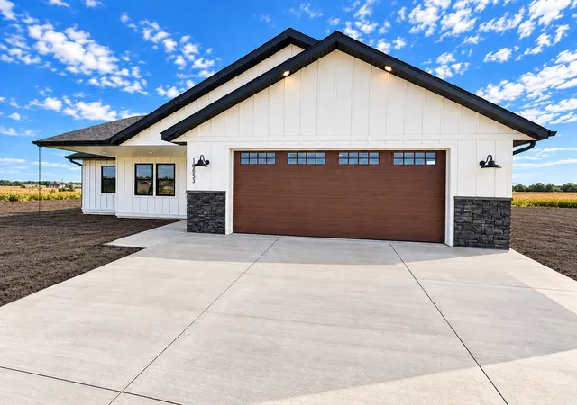 Photo 3 of Single family home for sale at 10653 Marty View Cir, Kimball, MN 55353 | MLS# 7145128 | Listing updated on 2026-10-08