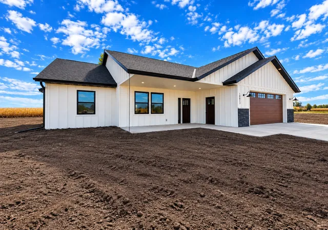 Photo 3 of Single family home for sale at 10653 Marty View Cir, Kimball, MN 55353 | MLS# 7145128 | Listing updated on 2026-10-08