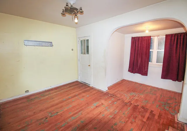 Photo 2 of Single family home for sale at 819 1st Avenue Nw, Chisholm, MN 55719 | MLS# 7145134 | Listing updated on 2026-10-09