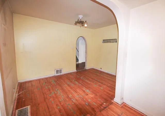 Photo 3 of Single family home for sale at 819 1st Avenue Nw, Chisholm, MN 55719 | MLS# 7145134 | Listing updated on 2026-10-09
