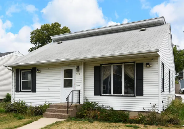 Photo 1 of Single family home for sale at 729 Rose Ave E, Saint Paul, MN 55106 | MLS# 7145143 | Listing updated on 2026-09-20