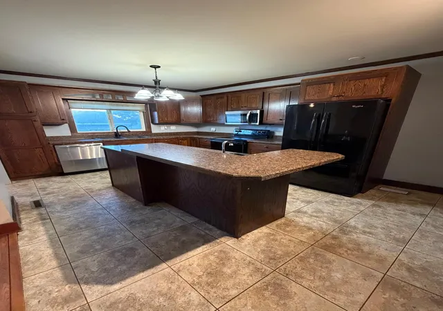 Photo 3 of Single family home for sale at 708 S Hiawatha Ave, Pipestone, MN 56164 | MLS# 7145165 | Listing updated on 2026-10-23