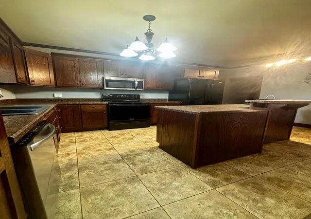 Photo 4 of Single family home for sale at 708 S Hiawatha Ave, Pipestone, MN 56164 | MLS# 7145165 | Listing updated on 2026-09-17