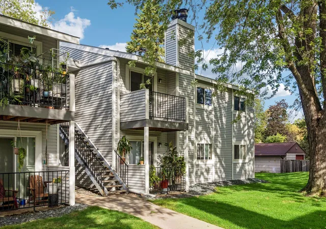 Condo for sale at 1728 Pleasant St #E, Saint Paul, MN 55113 | MLS# 7145188