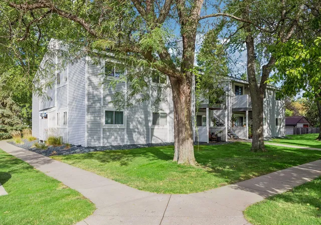 Photo 2 of Sale Pending at 1728 Pleasant St #E, Saint Paul, MN 55113 | MLS# 7145188 | Listing updated on 2026-10-12