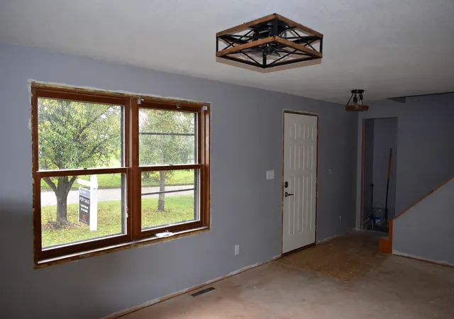 Photo 2 of Single family home for sale at 1250 Center St N, Stillwater, MN 55082 | MLS# 7145202 | Listing updated on 2026-10-06
