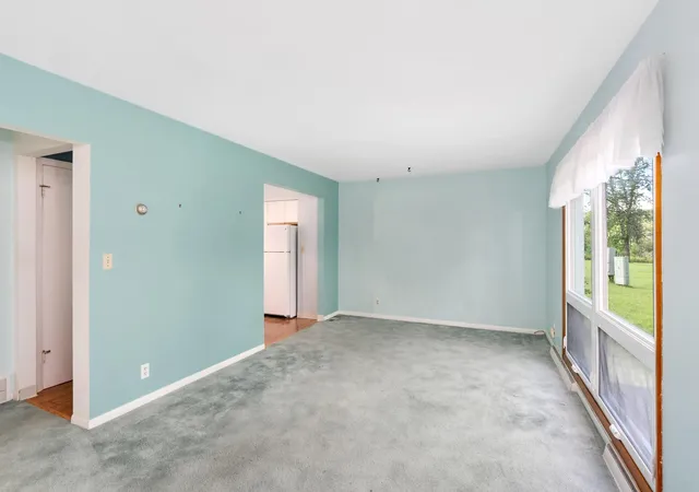 Photo 4 of Single family home for sale at 407 Kelly Cir, Duluth, MN 55811 | MLS# 7145206 | Listing updated on 2026-09-18