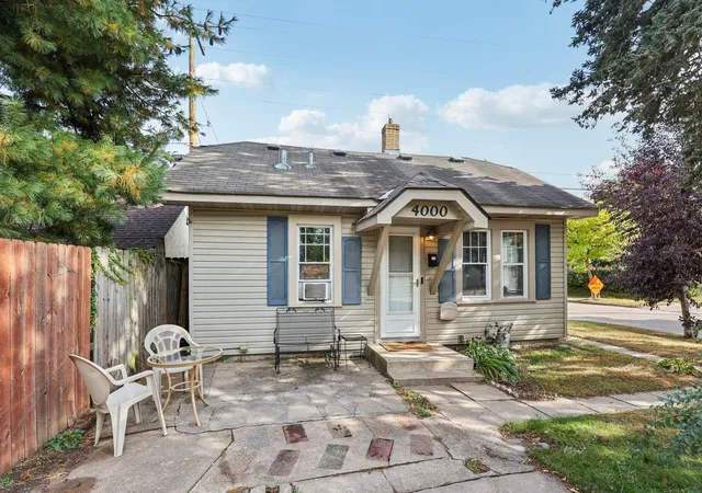 Photo 4 of Single family home for sale at 4000 Sheridan Ave N, Minneapolis, MN 55412 | MLS# 7145209 | Listing updated on 2026-09-17