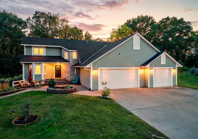 Photo 1 of Single family home for sale at 952 154th Lane Nw, Andover, MN 55304 | MLS# 7145213 | Listing updated on 2026-09-19
