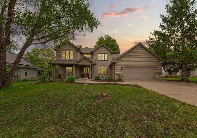 Photo 2 of Single family home for sale at 1508 Lockwood Dr, Northfield, MN 55057 | MLS# 7145214 | Listing updated on 2026-09-17