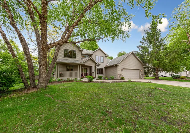 Photo 4 of Single family home for sale at 1508 Lockwood Dr, Northfield, MN 55057 | MLS# 7145214 | Listing updated on 2026-09-17