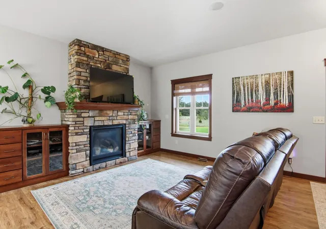 Photo 3 of Single family home for sale at N1833 980th Street, Eau Claire, WI 54701 | MLS# 7145215 | Listing updated on 2026-10-05