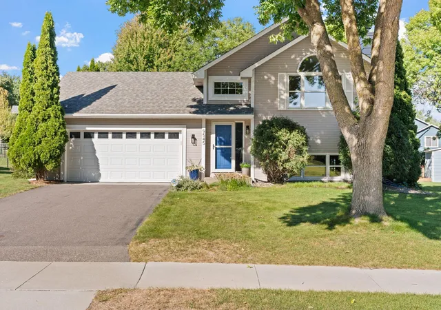Photo 1 of Single family home for sale at 9545 Hillside Dr, Champlin, MN 55316 | MLS# 7145233 | Listing updated on 2026-10-08