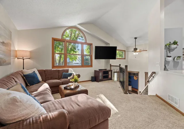 Photo 4 of Single family home for sale at 9545 Hillside Dr, Champlin, MN 55316 | MLS# 7145233 | Listing updated on 2026-10-08