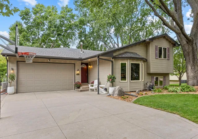 Photo 1 of Single family home for sale at 11141 Xylon Ave N, Champlin, MN 55316 | MLS# 7145242 | Listing updated on 2026-10-21