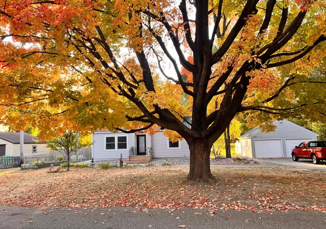 Photo 2 of Single family home for sale at 1805 Oakview Ln N, Minneapolis, MN 55441 | MLS# 7145244 | Listing updated on 2026-10-21
