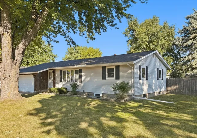 Photo 2 of Single family home for sale at 103 Fremont St, Marshall, MN 56258 | MLS# 7145252 | Listing updated on 2026-09-17