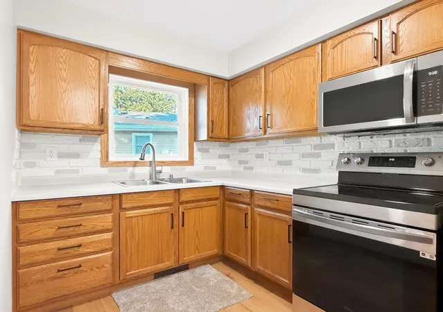 Photo 3 of Single family home for sale at 103 Fremont St, Marshall, MN 56258 | MLS# 7145252 | Listing updated on 2026-09-17