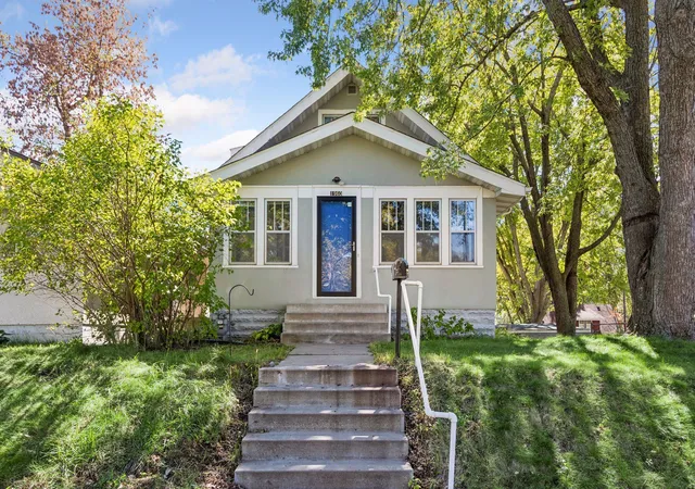 Photo 2 of Single family home for sale at 1960 Ivy Ave E, Saint Paul, MN 55119 | MLS# 7145275 | Listing updated on 2026-10-15