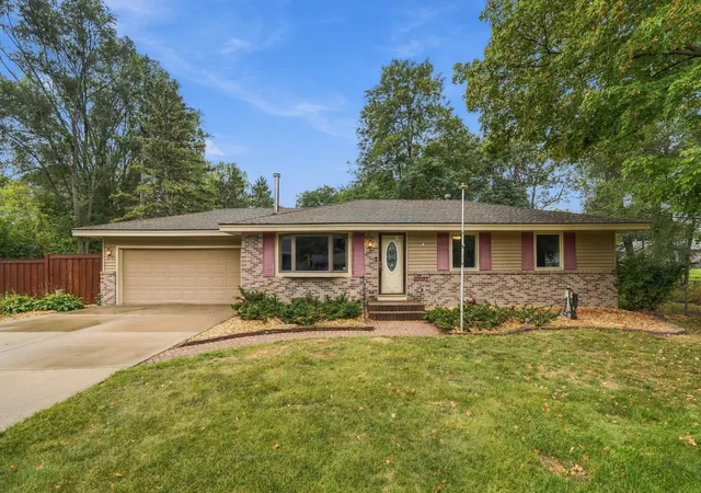 Photo 1 of Single family home for sale at 10248 Washburn Cir S, Minneapolis, MN 55431 | MLS# 7145279 | Listing updated on 2026-10-08