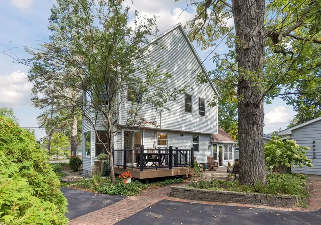 Photo 3 of Single family home for sale at 730 County Rd B2 W, Saint Paul, MN 55113 | MLS# 7145280 | Listing updated on 2026-10-09