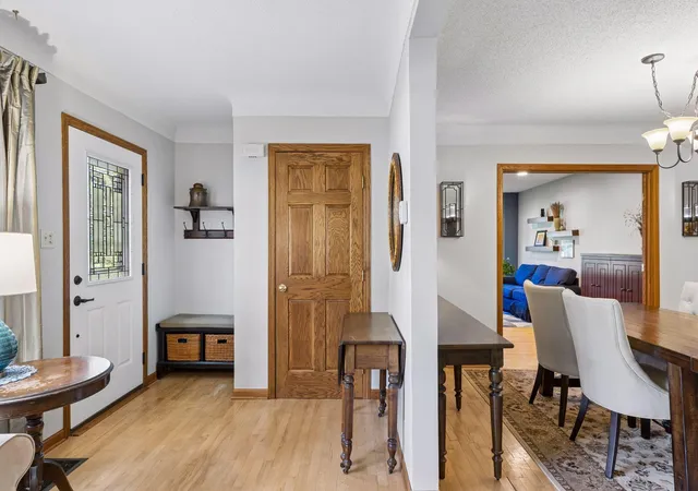 Photo 3 of Single family home for sale at 730 County Rd B2 W, Saint Paul, MN 55113 | MLS# 7145280 | Listing updated on 2026-10-09