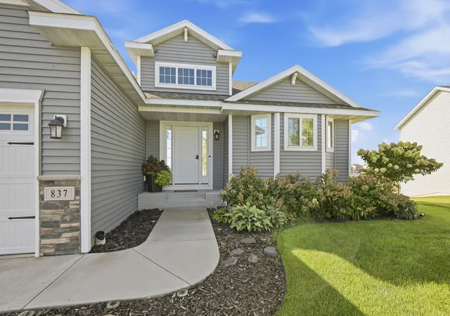 Photo 1 of Single family home for sale at 837 10th Street, Clearwater, MN 55320 | MLS# 7145297 | Listing updated on 2026-09-18
