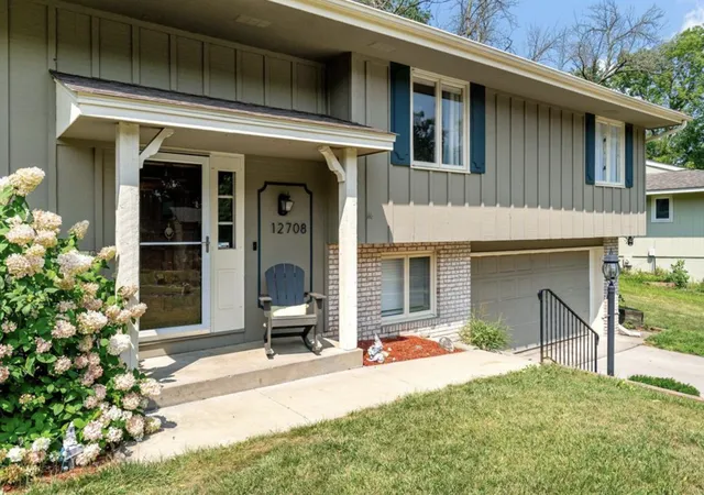 Photo 1 of Single family home for sale at 12708 Parkwood Dr, Burnsville, MN 55337 | MLS# 7145305 | Listing updated on 2026-09-28