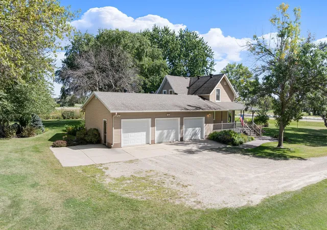 Photo 3 of Single family home for sale at 5100 128th Street SE, Blooming Prairie, MN 55917 | MLS# 7145310 | Listing updated on 2026-09-18