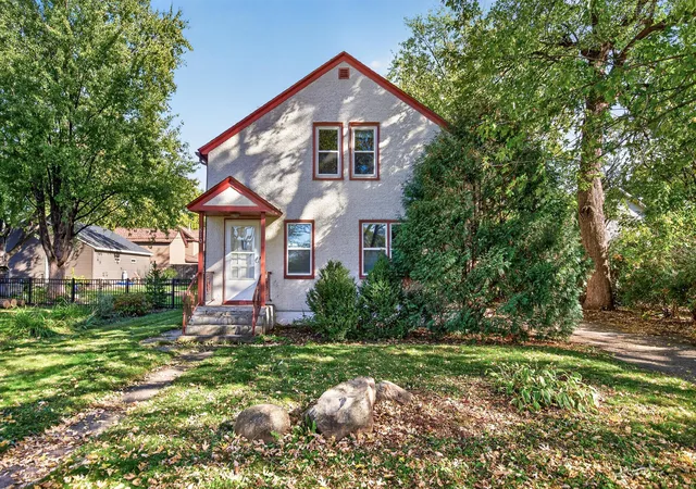 Photo 1 of Single family home for sale at 810 Summit Ave, Saint Paul Park, MN 55071 | MLS# 7145325 | Listing updated on 2026-10-23