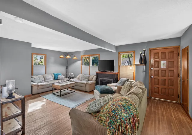 Photo 2 of Single family home for sale at 810 Summit Ave, Saint Paul Park, MN 55071 | MLS# 7145325 | Listing updated on 2026-10-23