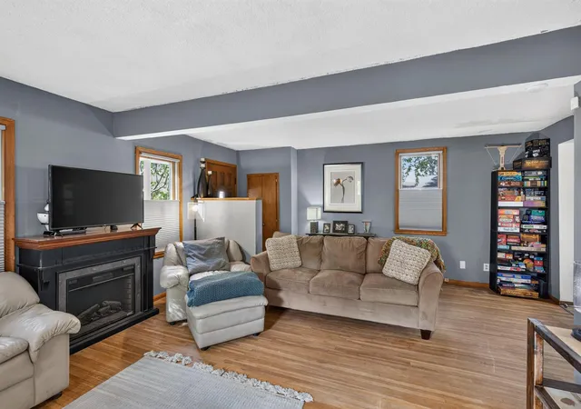 Photo 4 of Single family home for sale at 810 Summit Ave, Saint Paul Park, MN 55071 | MLS# 7145325 | Listing updated on 2026-10-23