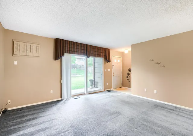Photo 3 of Condo for sale at 4515 Cinnamon Ridge Trl #A, Saint Paul, MN 55122 | MLS# 7145329 | Listing updated on 2026-10-08