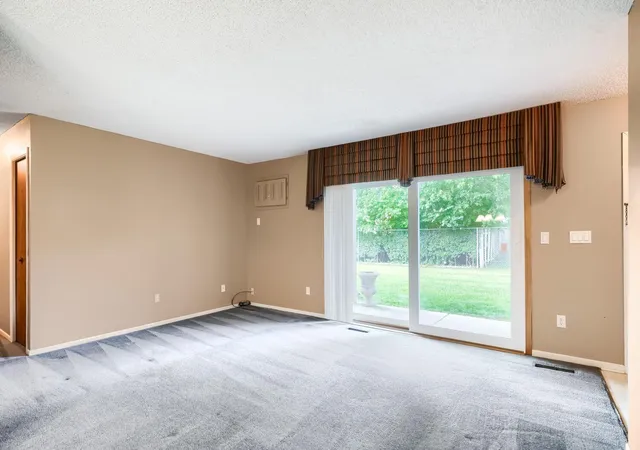 Photo 4 of Condo for sale at 4515 Cinnamon Ridge Trl #A, Saint Paul, MN 55122 | MLS# 7145329 | Listing updated on 2026-10-08