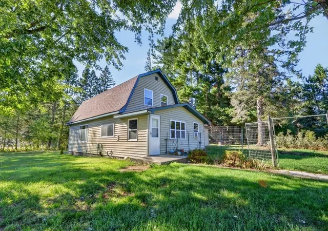 Photo 1 of Single family home for sale at 35455 Freestone Rd, Grand Rapids, MN 55744 | MLS# 7145336 | Listing updated on 2026-09-17
