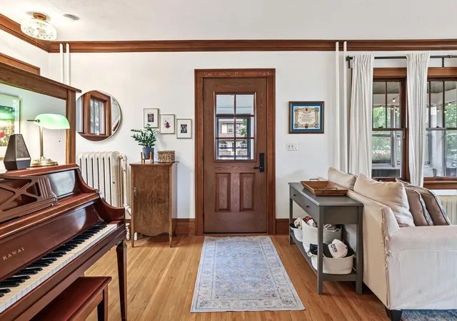 Photo 3 of Single family home for sale at 340 6th Avenue S, South Saint Paul, MN 55075 | MLS# 7145343 | Listing updated on 2026-09-17