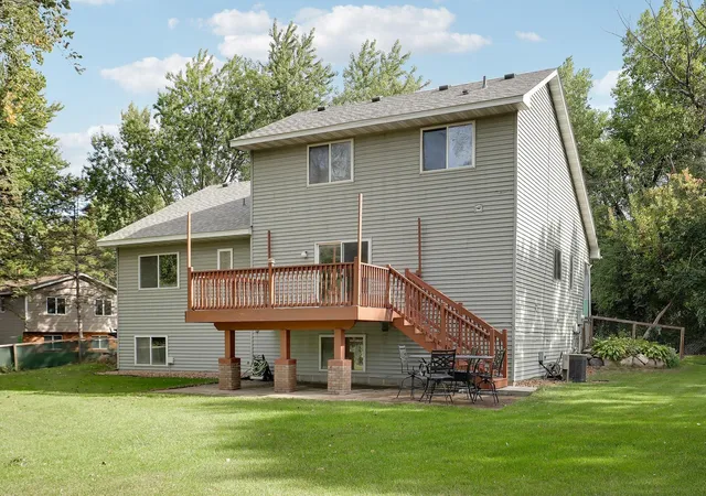 Photo 3 of Single family home for sale at 98 Australian Ave, Saint Paul, MN 55117 | MLS# 7145359 | Listing updated on 2026-10-07