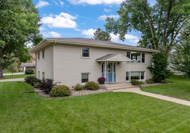 Photo 1 of Single family home for sale at 700 Lyndale Ave, Spring Valley, MN 55975 | MLS# 7145377 | Listing updated on 2026-09-17