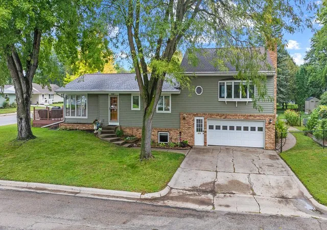 Single family home for sale at 402 N Minnesota St, Marshall, MN 56258 | MLS# 7145381