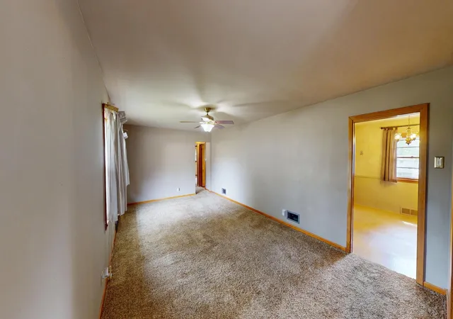 Photo 2 of Single family home for sale at 204 Fairview Dr, Albert Lea, MN 56007 | MLS# 7145396 | Listing updated on 2026-09-22