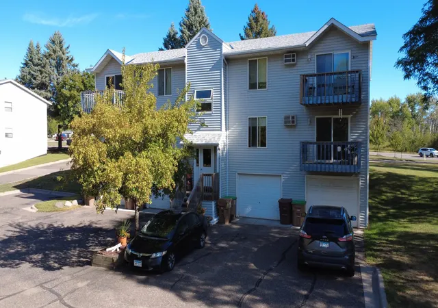 Photo 3 of House for sale at 230 Hallam Ave S, Saint Paul, MN 55115 | MLS# 7145424 | Listing updated on 2026-09-18