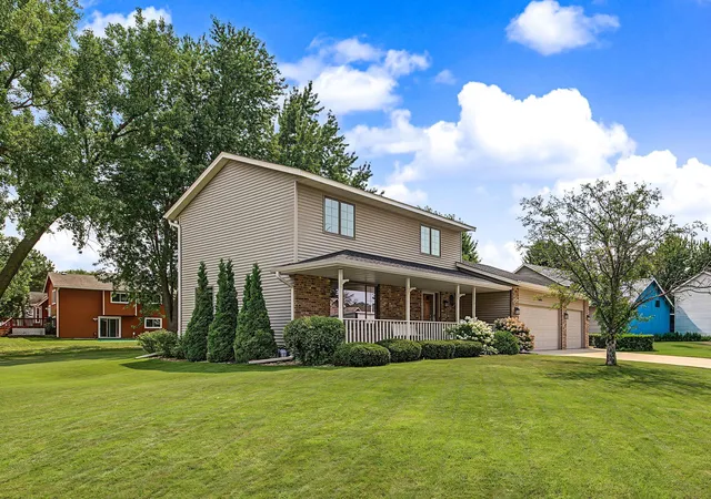 Photo 1 of Single family home for sale at 16205 Logarto Ln, Lakeville, MN 55044 | MLS# 7145430 | Listing updated on 2026-09-17