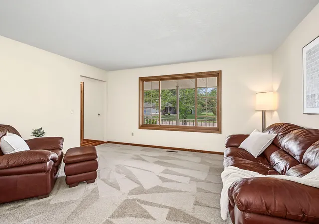 Photo 4 of Single family home for sale at 16205 Logarto Ln, Lakeville, MN 55044 | MLS# 7145430 | Listing updated on 2026-10-06
