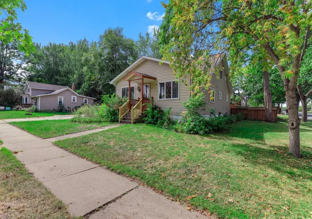 Photo 3 of Single family home for sale at 1102 Ramsey St, Hastings, MN 55033 | MLS# 7145442 | Listing updated on 2026-09-18