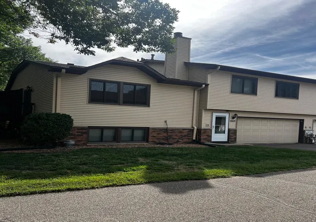 Photo 1 of Single family home for sale at 8724 N Maplebrook Cir, Minneapolis, MN 55445 | MLS# 7145447 | Listing updated on 2026-09-19