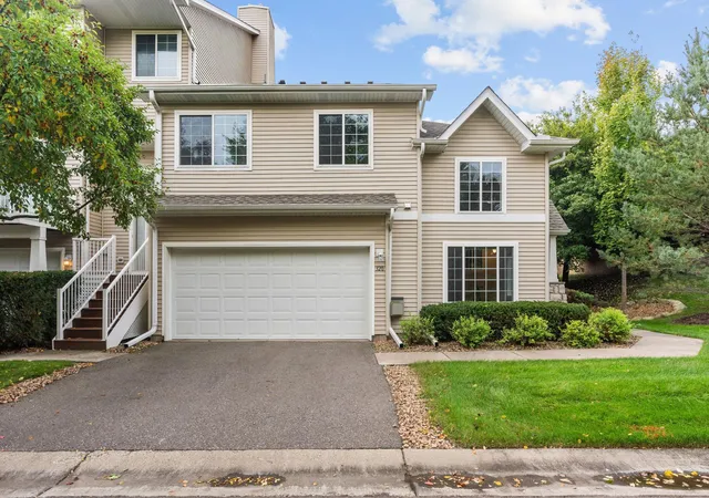 Photo 1 of Single family home for sale at 320 Willoughby Way W, Hopkins, MN 55305 | MLS# 7145451 | Listing updated on 2026-10-05