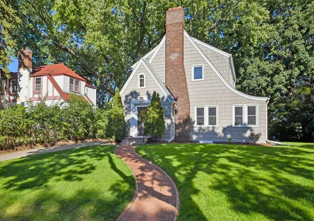 Single family home for sale at 552 Fairview Ave S, Saint Paul, MN 55116 | MLS# 7145453